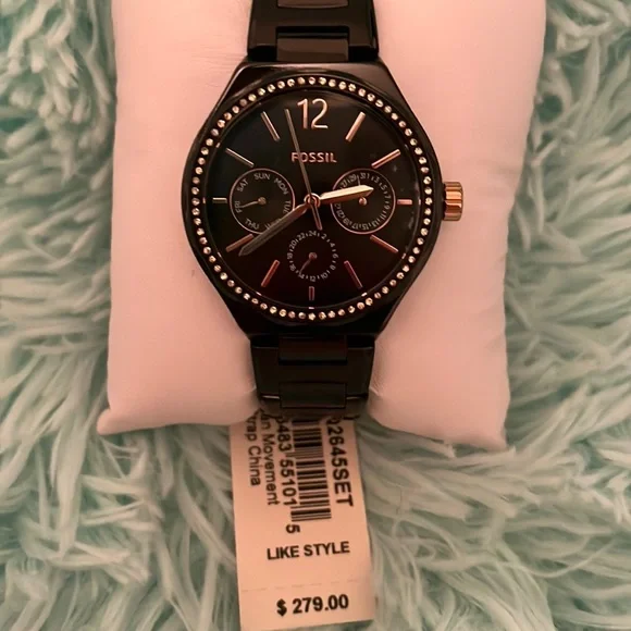 Fossil | Accessories | Brand New Woman Fossil Watch | Poshmark display picture 2